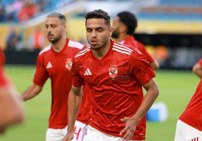 سيراميكا كليوباترا يتعاقد مع ظهيري الأهلي عبد الفتاح والدبيس