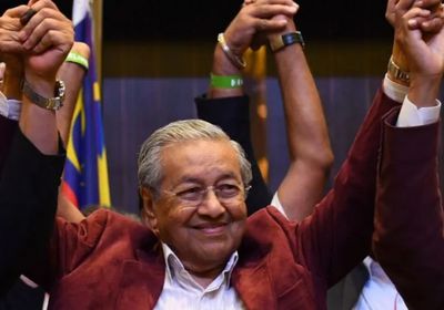 نقل رئيس وزراء ماليزيا السابق للمستشفى