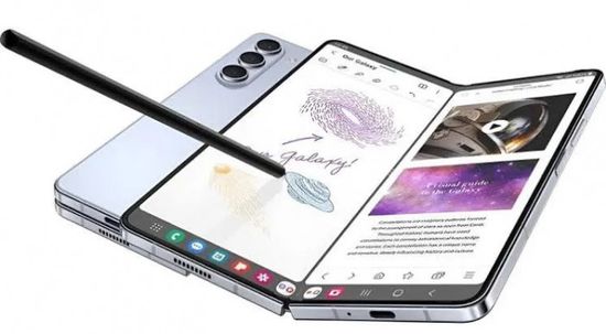 "سامسونج" تعتزم إطلاق جوال ثلاثي الطي قبل نهاية 2025