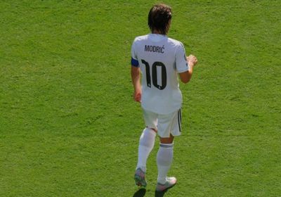 رسمياً.. ميلان الإيطالي يعلن ضم لوكا مودريتش