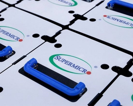 "سوبر مايكرو كمبيوتر" تخطط لتصنيع خوادم الذكاء الاصطناعي