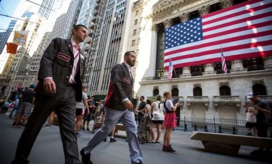 توقعات المستهلكين الأمريكيين للتضخم تتراجع إلى مستوى يناير