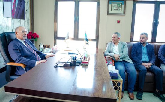 جولات الرئيس الزُبيدي لهيئات المجلس الانتقالي.. رقابة قيادية لترسيخ الانضباط