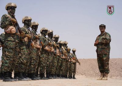 اختتام الدورة التدريبية الثالثة لحماية الشخصيات بقوات دفاع شبوة