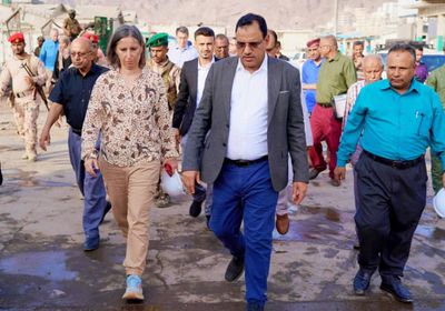 برفقة السقطري.. وفد البنك الدولي يتفقد مشروع تأهيل مركز الإنزال