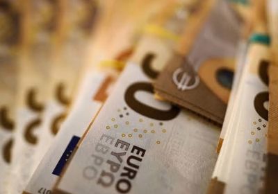 اليورو بأدنى مستوى في 3 أسابيع بعد تلويح ترامب بالتعريفات