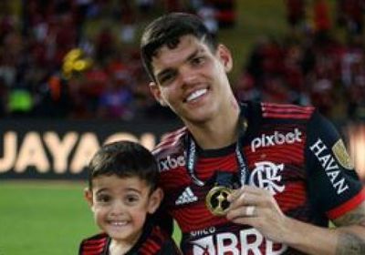 حقيقة مفاوضات النصر السعودي مع نجم فلامنغو البرازيلي 