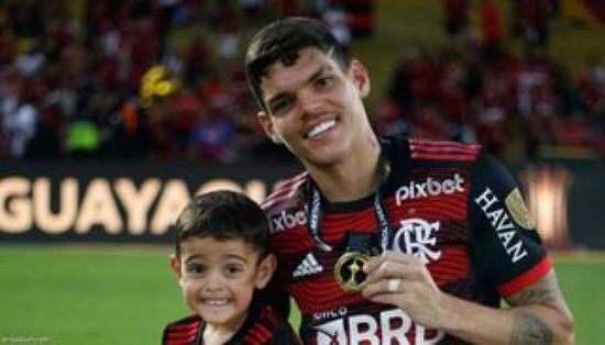 حقيقة مفاوضات النصر السعودي مع نجم فلامنغو البرازيلي 