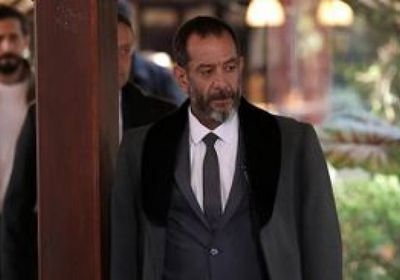 وفاة الفنان التركي إيمري تورون عن 53 عاما