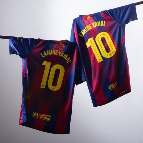 برشلونة يجدد عقد نجمه لامين يامال