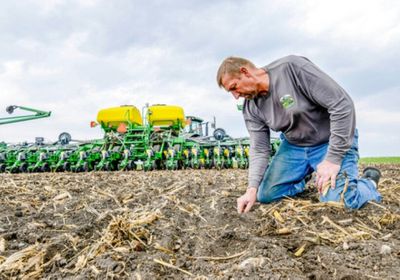 أمريكا تعتزم منع مستثمرين صينيين من شراء الأراضي الزراعية