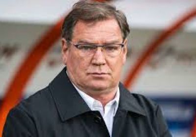 أوربان يسعي لاقناع ليفاندوفسكي بالعودة لمنتخب بولندا