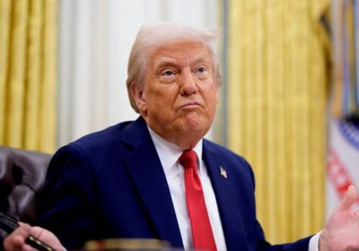 ترامب يرفض مقترحات تجارية ويهدد بفرض الرسوم الجمركية