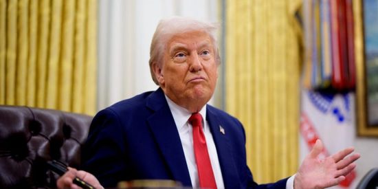 ترامب يرفض مقترحات تجارية ويهدد بفرض الرسوم الجمركية