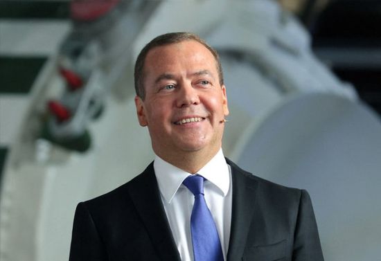 ميدفيديف: روسيا ستتحمل العقوبات الأوروبية الجديدة