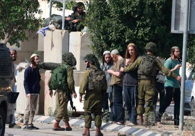 مواجهات خلال مسيرة ضد مركز استيطاني مستحدث في الضفة الغربية