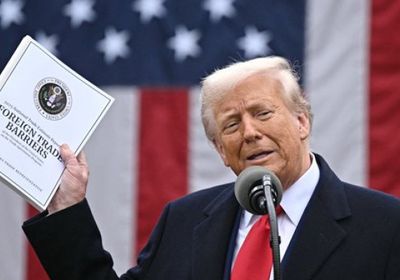 ترامب يتعهد بتوقيع اتفاقيات تجارية كبيرة