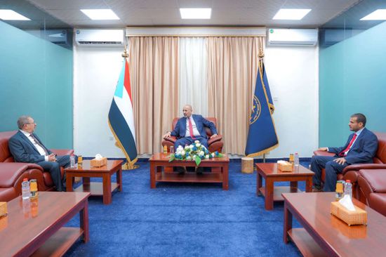 الرئيس الزُبيدي يجدد دعمه لإصلاح المنظومة القضائية واستقلالها