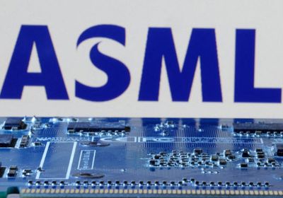 "إيه إس إم إل" تحذر من احتمال عدم تحقيق نمو في 2026