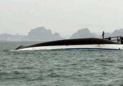 مقتل 43 شخصاً جراء انقلاب قارب سياحي في فيتنام