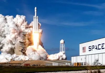 "سبيس إكس" تتجه لتقييم يبلغ 400 مليار دولار