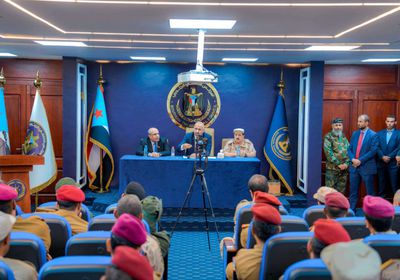 الرئيس الزُبيدي يوجه بتعزيز العمل الاستخباراتي والاستطلاع الجوي