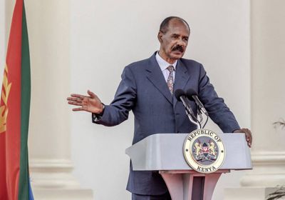 الرئيس الإريتري يحذر إثيوبيا من الحرب