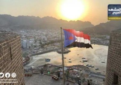 أهالي عدن يعرضون بيع أثاث منازلهم لمواجهة حرب الخدمات.. الغضب على أبواب الانفجار