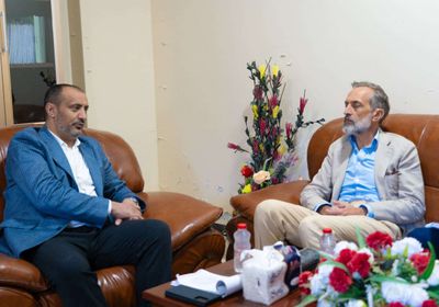 خارجية الانتقالي والمنسق الأممي يبحثان التعاون بالمجالين الإنساني والتنموي