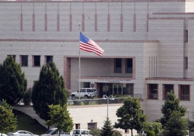 السفارة الأمريكية بسوريا تدعو رعاياها للتوجه إلى الأردن