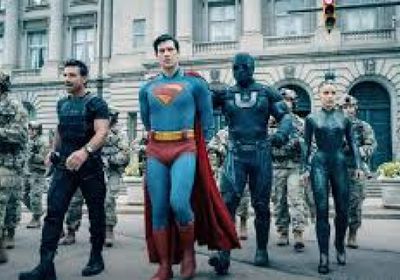 سوبرمان يحتفظ بصدارة شباك التذاكر في أميركا الشمالية
