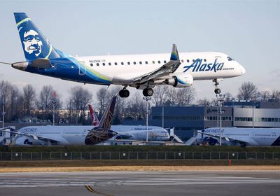 خطوط ألاسكا الجوية تستأنف عملياتها بعد عطل تقني