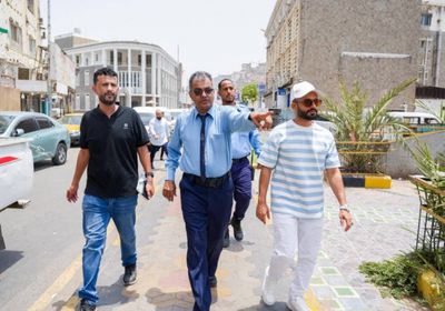 تدشين مشروع تركيب إشارات المرور في مديرية صيرة