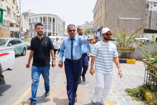 تدشين مشروع تركيب إشارات المرور في مديرية صيرة