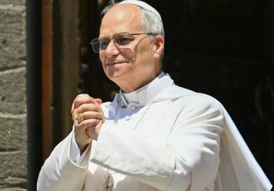 بابا الفاتيكان الجديد يجري اتصالاً هاتفياً بالرئيس الفلسطيني