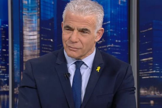 زعيم المعارضة الإسرائيلية: نهاجم في الشرق الأوسط دون سياسة واضحة