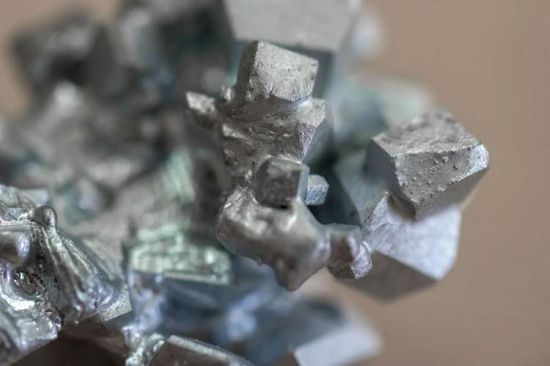 الصين تتعهد بالتصدي لسرقة المعادن النادرة من قبل وكالات أجنبية