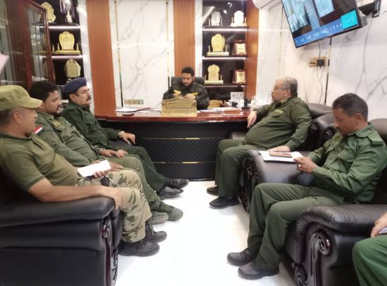 مدير أمن لحج يوجه بتكثيف الانتشار الميداني لتعزيز الاستقرار