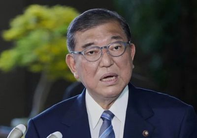 رغم الخسارة التاريخية.. رئيس وزراء اليابان يرفض الاستقالة