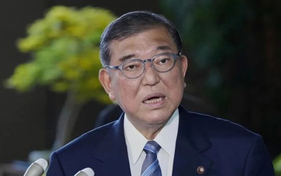 رغم الخسارة التاريخية.. رئيس وزراء اليابان يرفض الاستقالة