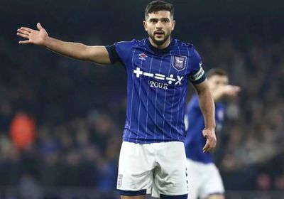 نادي الكويت يضم المصري مرسي من إبسويتش تاون