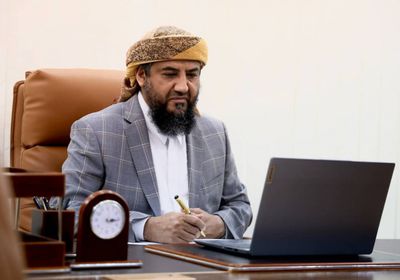 السفير الأمريكي يؤكد للمحرمي دعم بلاده لمجلس القيادة والحكومة