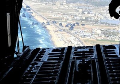 اعتباراً من اليوم.. إسرائيل تسمح بإسقاط جوي للمساعدات على غزة