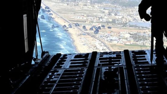 اعتباراً من اليوم.. إسرائيل تسمح بإسقاط جوي للمساعدات على غزة