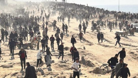 حماس: نرفض إلقاء المساعدات مجدداً من السماء