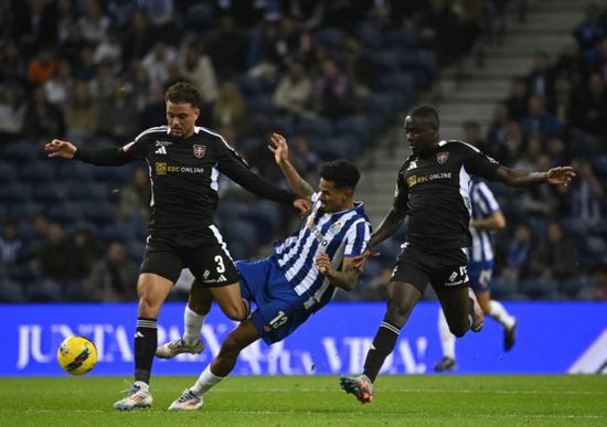 رسميًا.. روبن كلويفرت ينضم إلى ليون الفرنسي