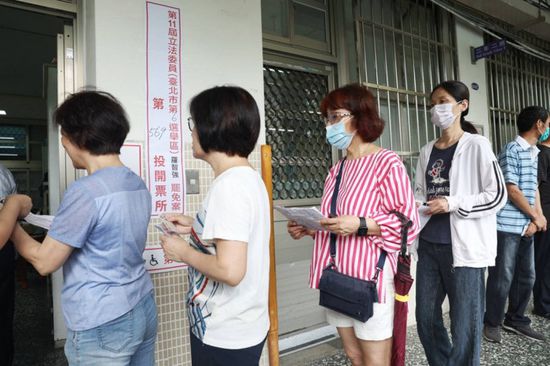 اليوم.. تصويت لعزل خُمس أعضاء البرلمان في تايوان