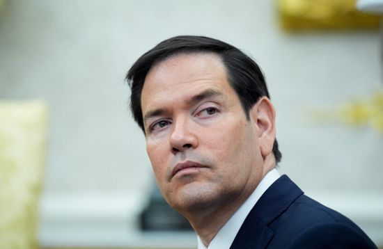 الخارجية الأمريكية تدين إصدار مذكرات الاعتقال بحق نشطاء من هونغ كونغ