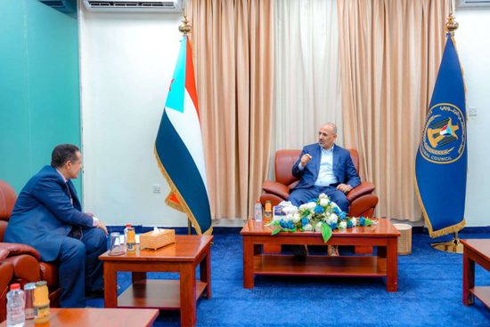 الرئيس الزُبيدي يناقش خطط "انتقالي لحج" للنصف الثاني من العام