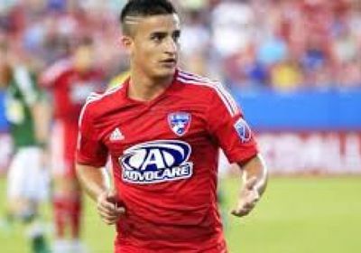 الأرجنتيني دياز يعود لشباب الأهلي بطل الرباعية